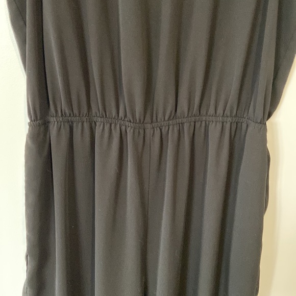 Forever 21 Women’s Black Jumpsuit Pantsuit Size Large Pockets Lace Shoulders - Picture 3 of 9